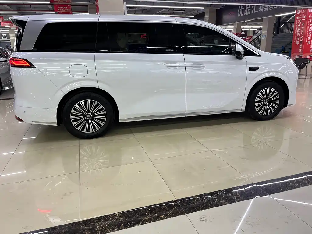 BYD Xia — миниатюра 20
