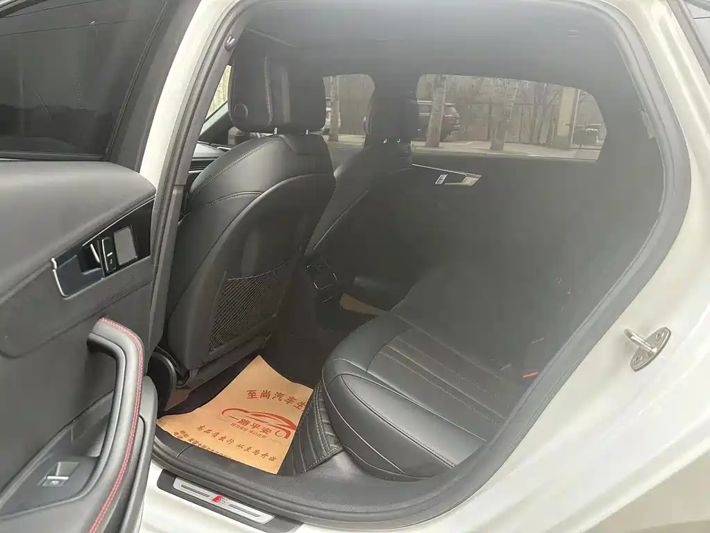 Audi A4L — миниатюра 7