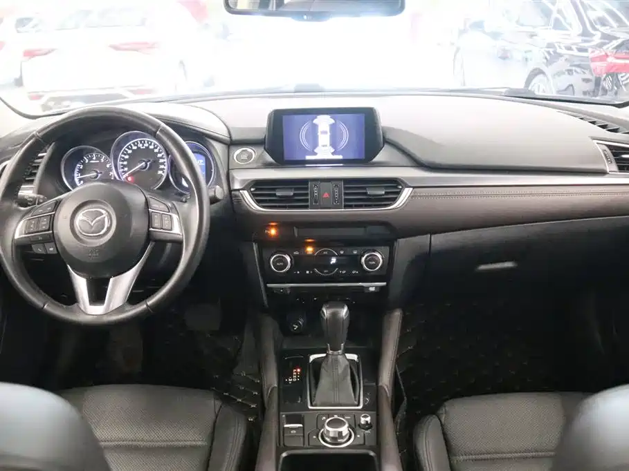 Mazda Atenza 2017 2.0L Luxury
