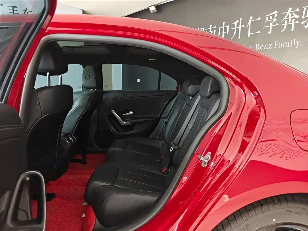 Mercedes-Benz A-Class — миниатюра 10