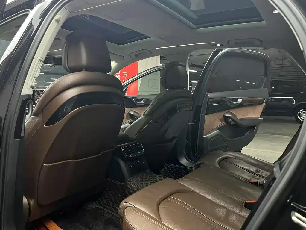 Audi A8 — миниатюра 12
