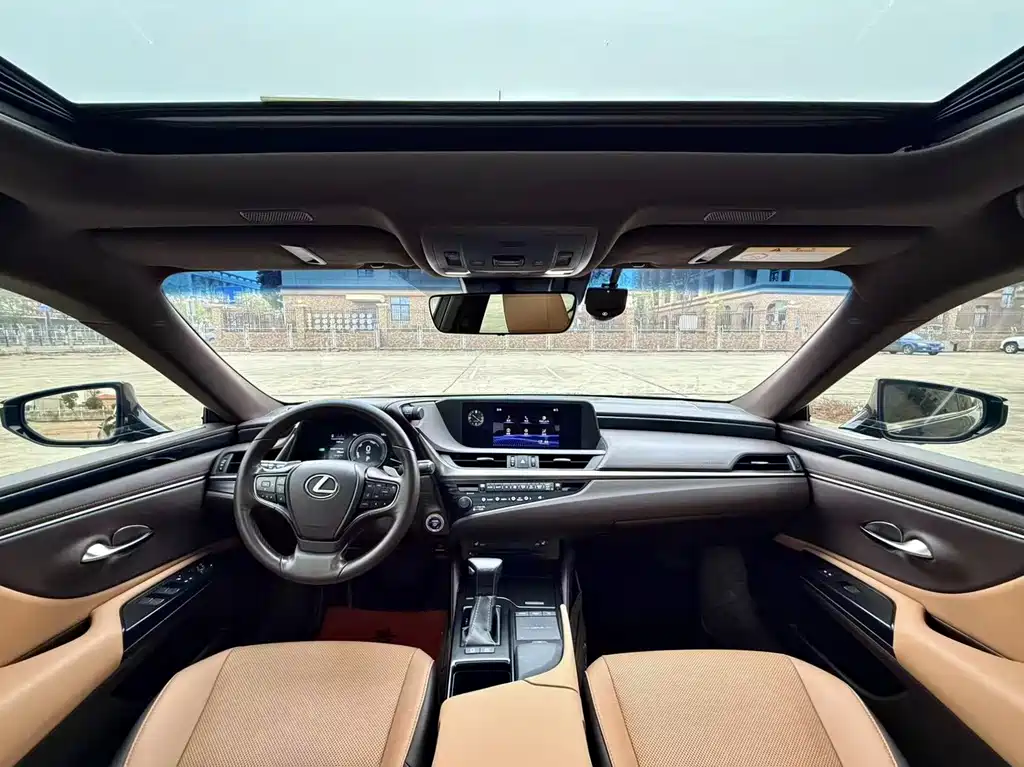 Lexus ES — миниатюра 15
