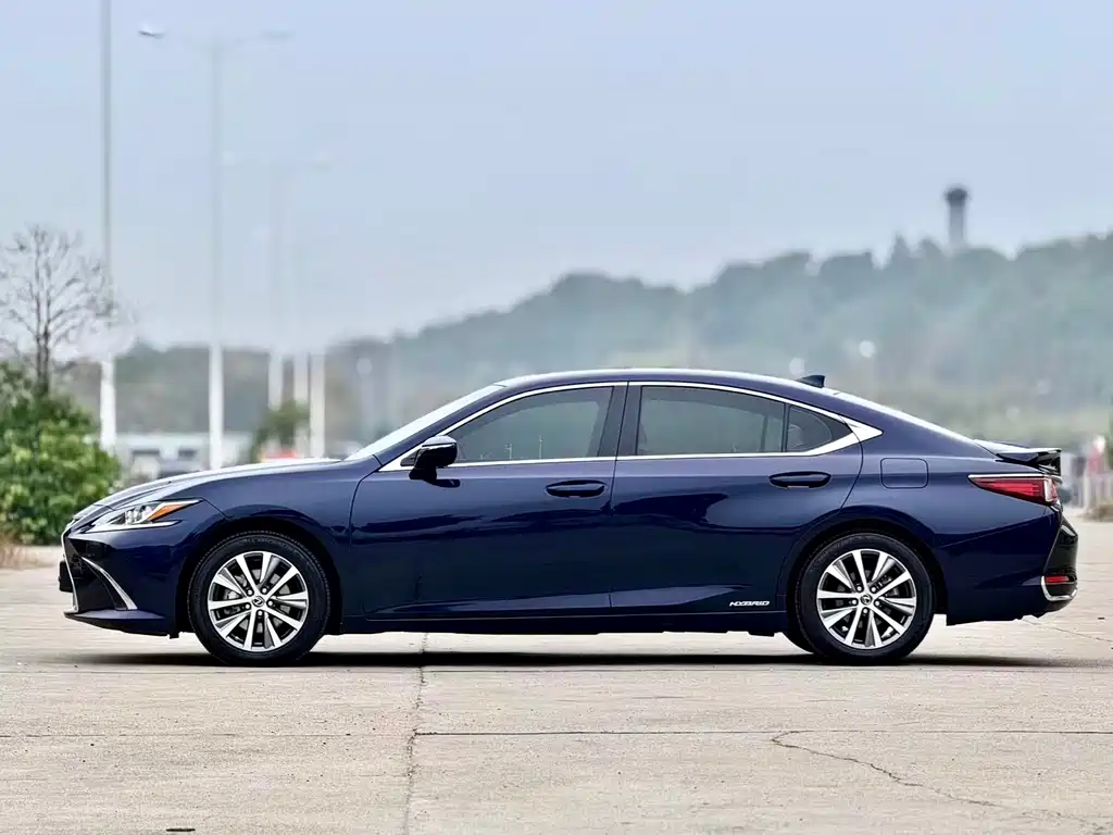 Lexus ES — миниатюра 4