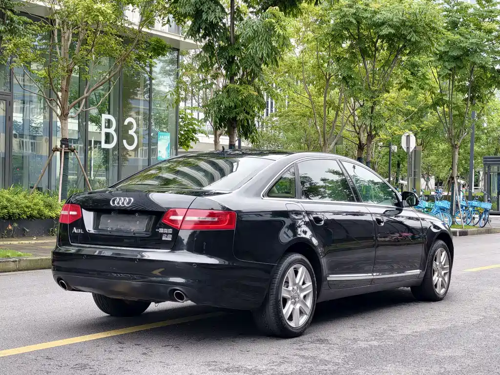 Audi A6L 2011 2.8 FSI quattro Luxury