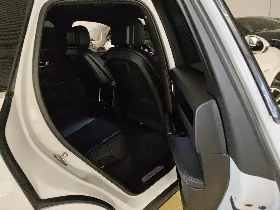 Porsche Cayenne Hybrid — миниатюра 4