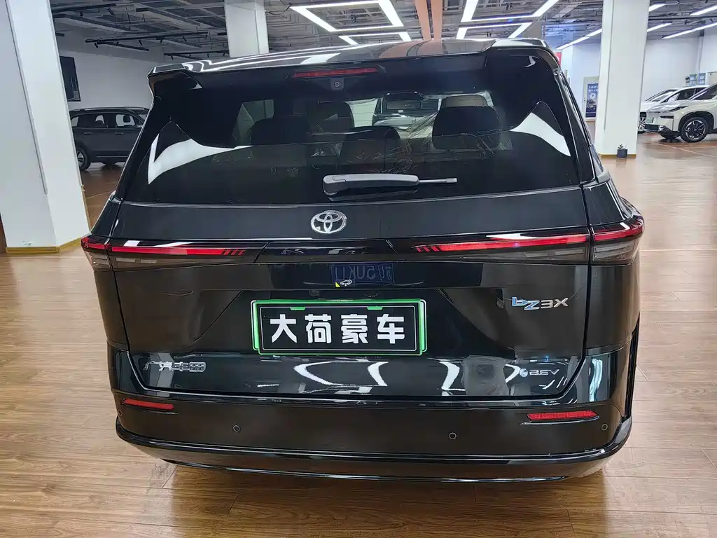 Toyota bZ3X - фото 6