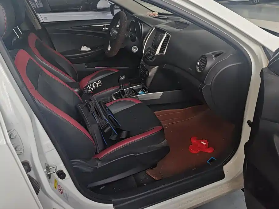 Changan Eado XT — миниатюра 8