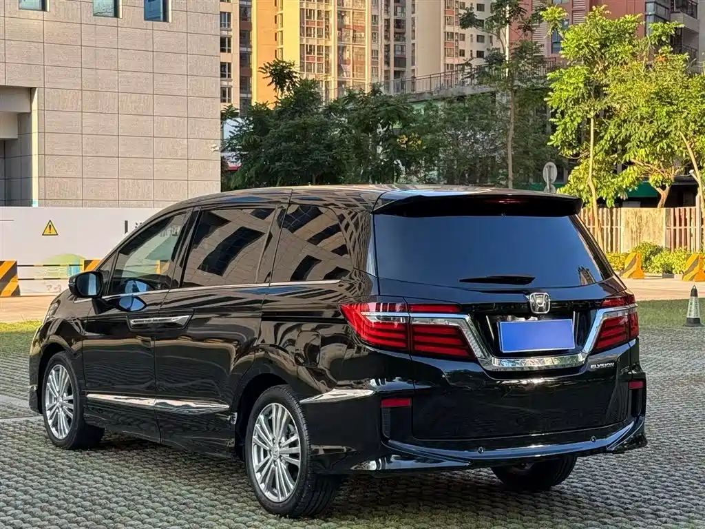 Honda Elysion 2016 2.4L