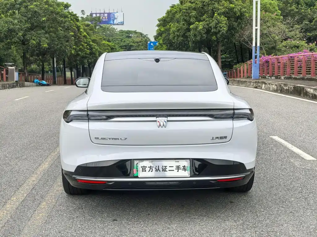 Buick Electra L7 — миниатюра 17