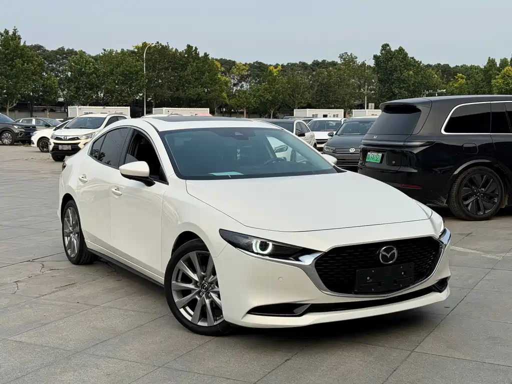 Mazda Mazda3 3 2020 2.0L AT