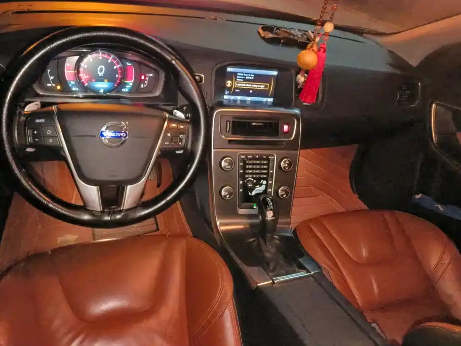 Volvo S60 (Import) — миниатюра 12
