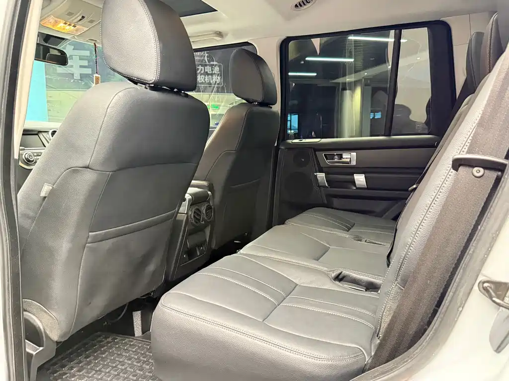 Land Rover Discovery — миниатюра 7