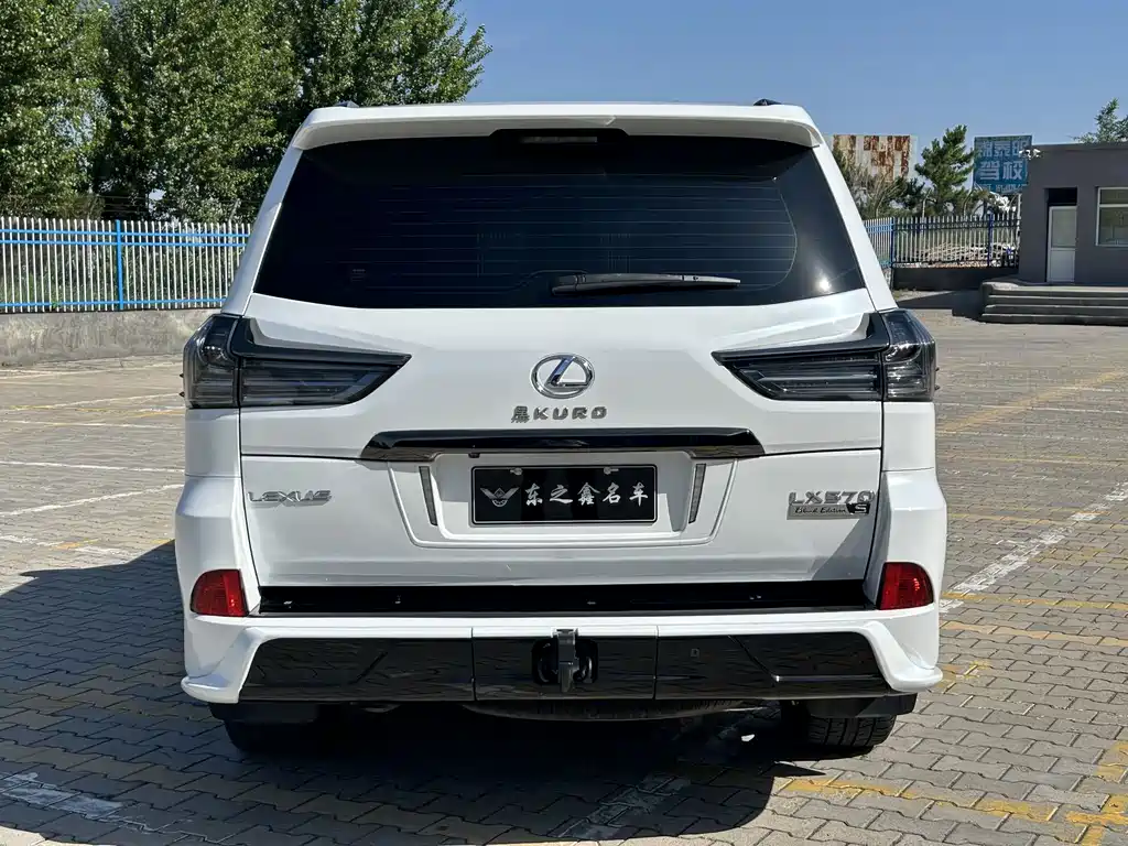 Lexus LX — миниатюра 4