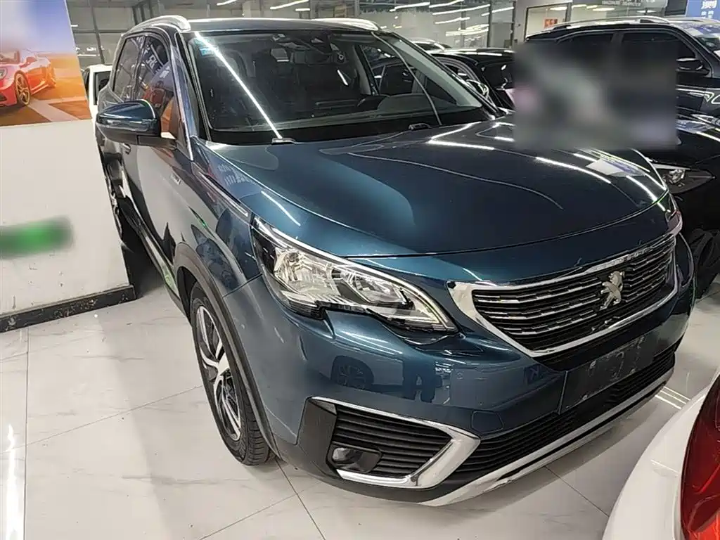Peugeot 5008 2017 380THP 5 мест Elite