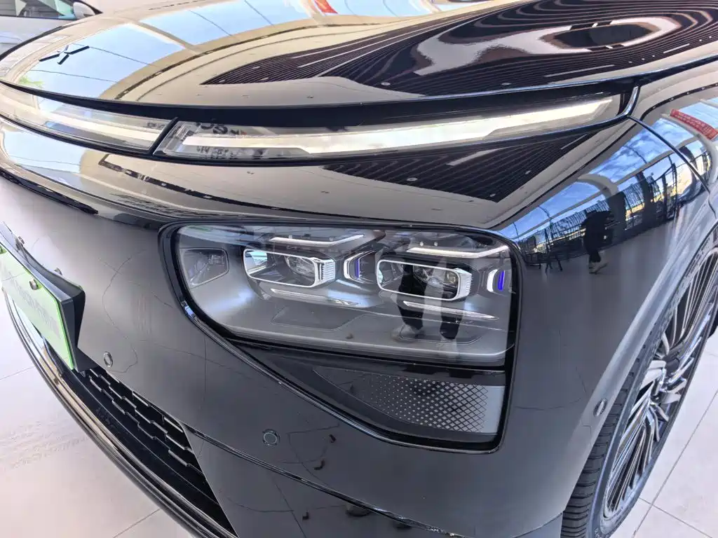 XPeng G9 — миниатюра 10