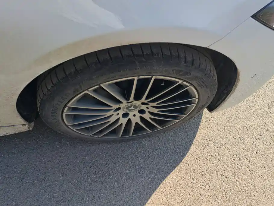 Mercedes-Benz C-Class — миниатюра 6