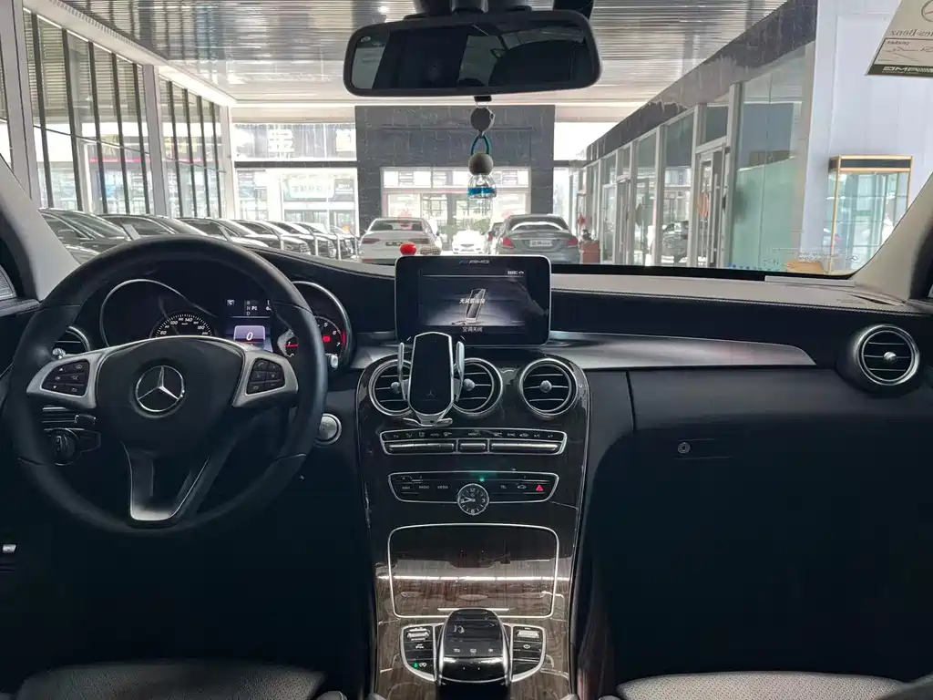 Mercedes-Benz C-Class — миниатюра 8