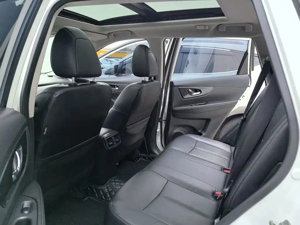Nissan X-Trail — миниатюра 9