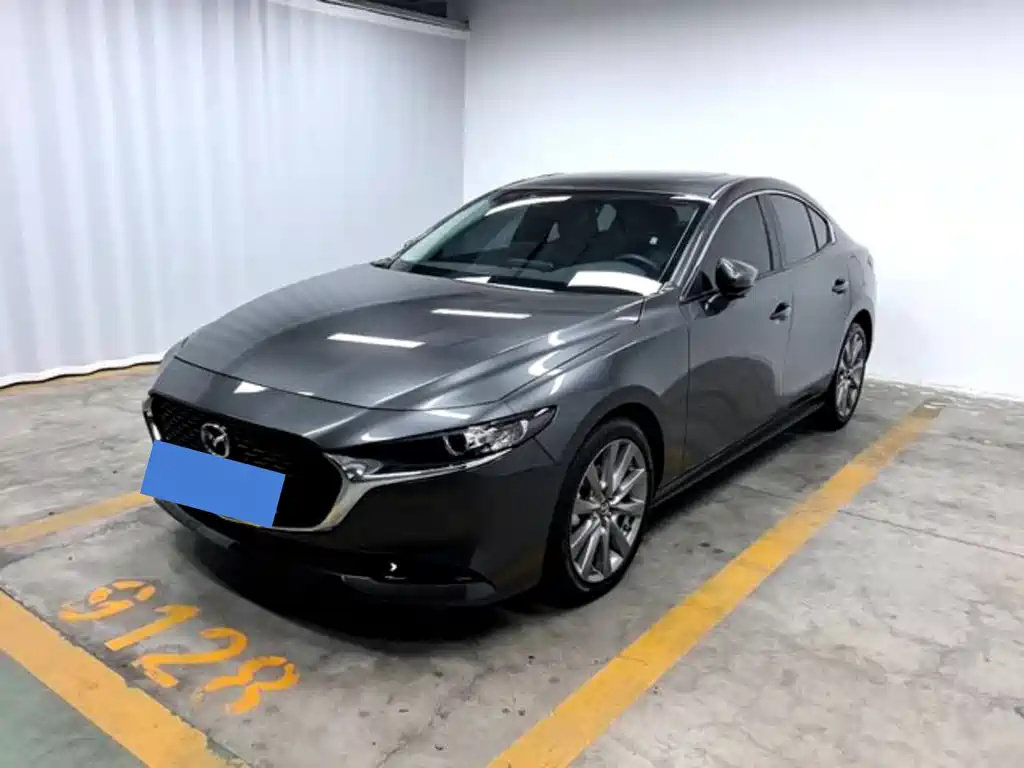 Mazda 3 Axela 2024