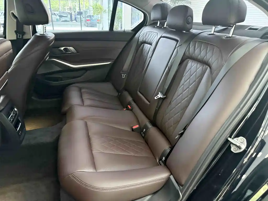 BMW 3 Series — миниатюра 11