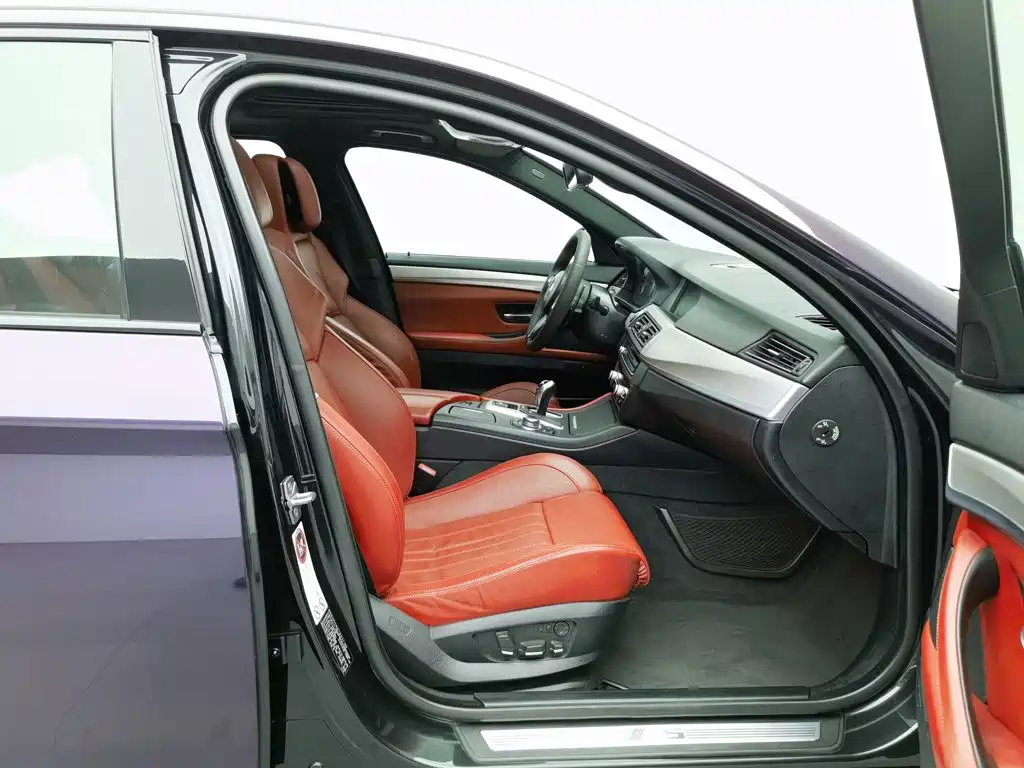 BMW M5 — миниатюра 23