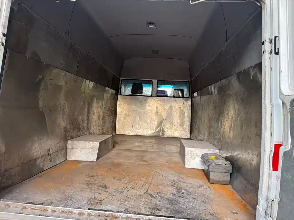 IVECO Daily — миниатюра 8