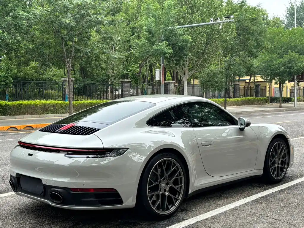 Porsche 911 2020 Carrera 3.0T
