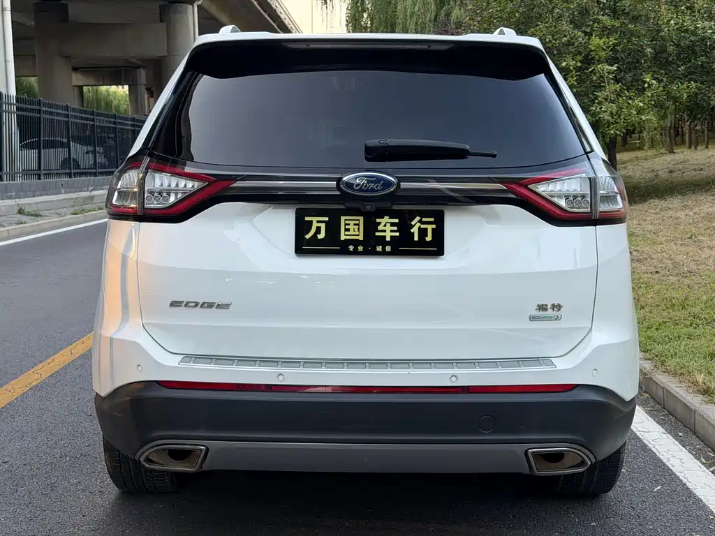Ford Edge — миниатюра 18