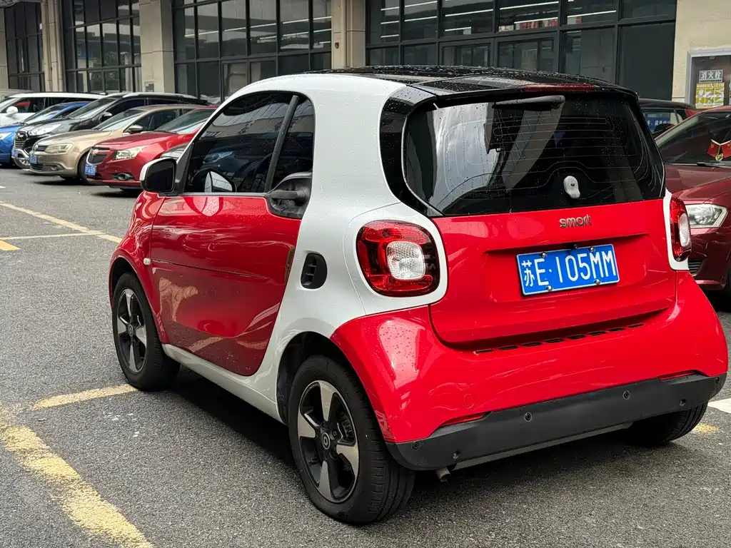 smart Smart Fortwo — миниатюра 7
