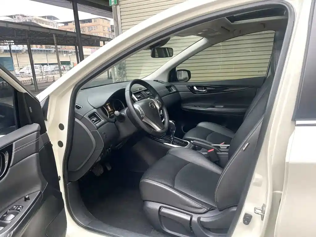 Nissan Tiida 2021 1.6L CVT