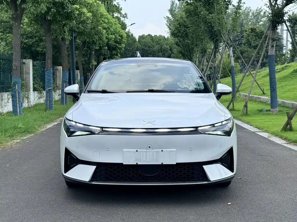 XPeng P5 — миниатюра 2