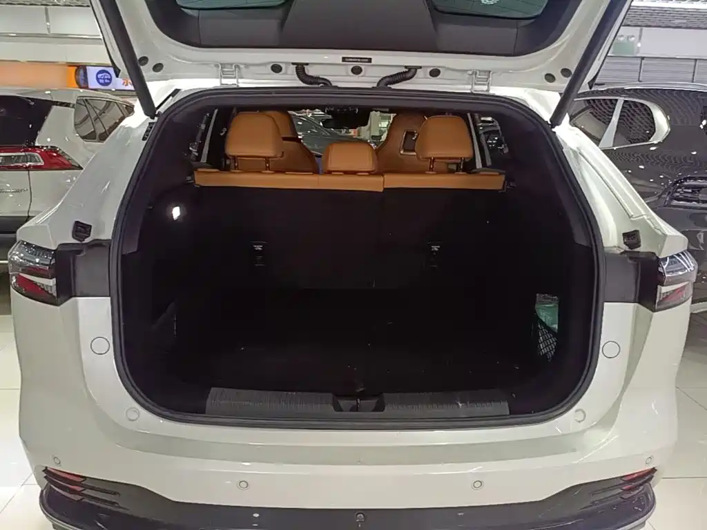Roewe RX5 — миниатюра 19