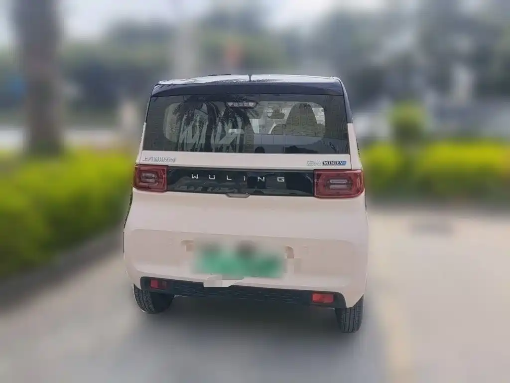 Wuling MINIEV — миниатюра 3