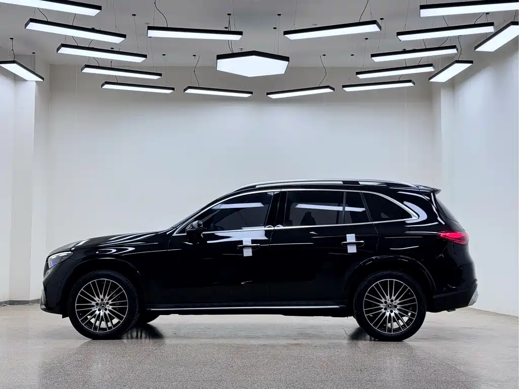 Mercedes-Benz GLC 2024 GLC 300 L 4MATIC Luxury 5 мест