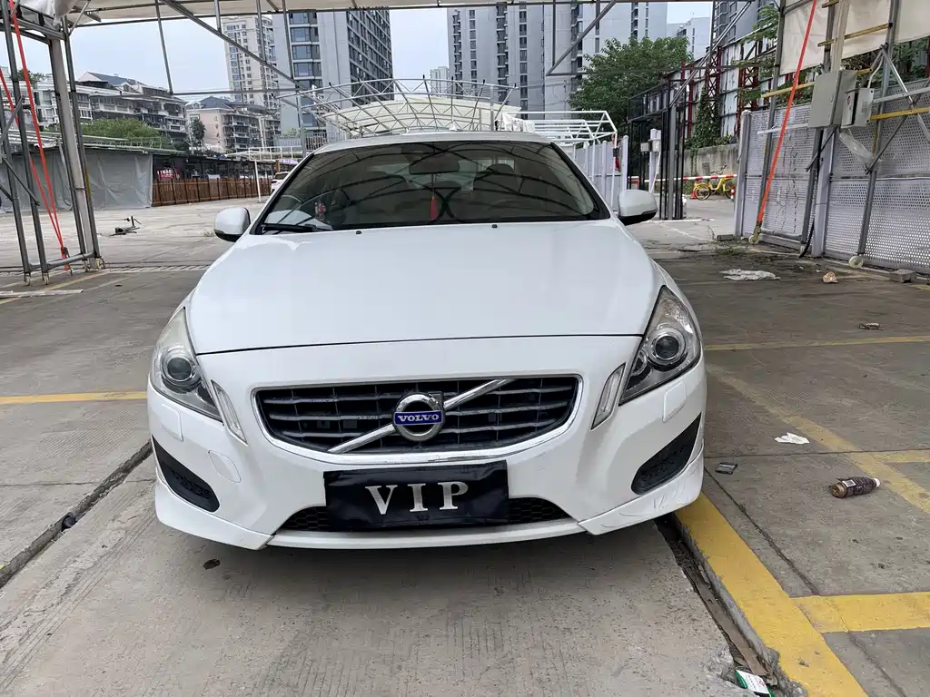 Volvo S60 (Import) — миниатюра 2