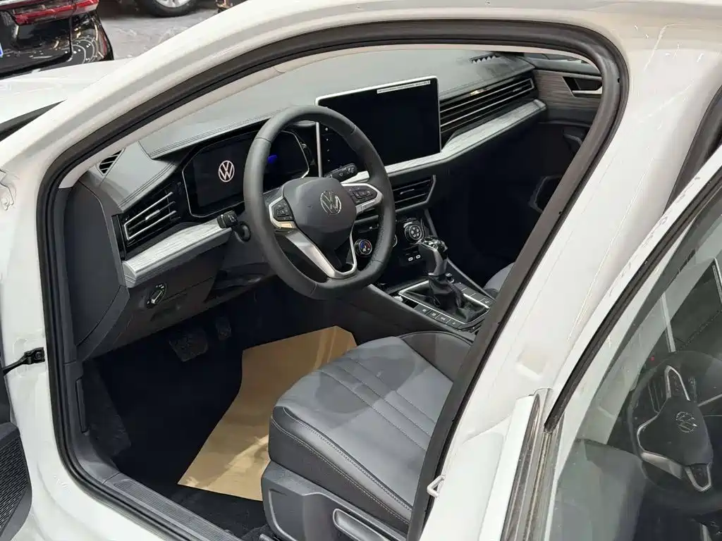 Volkswagen Sagitar — миниатюра 12