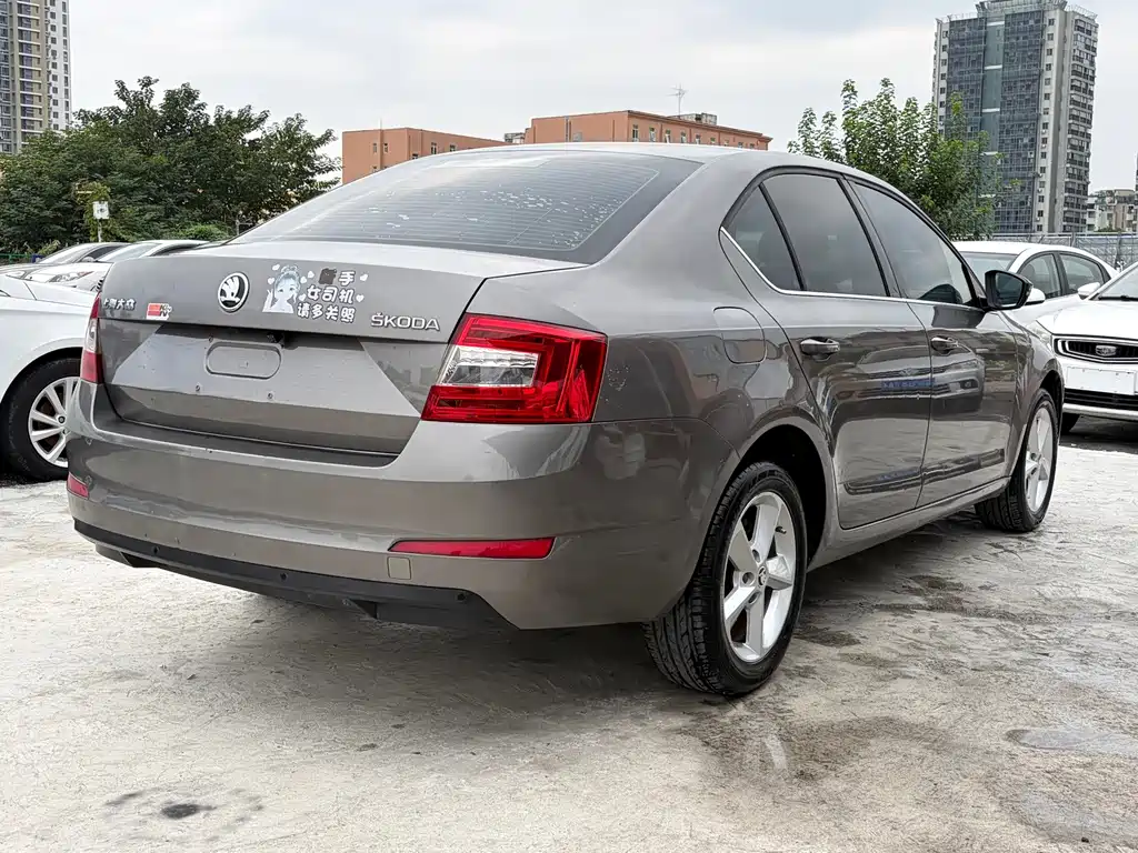 Skoda Octavia — миниатюра 5