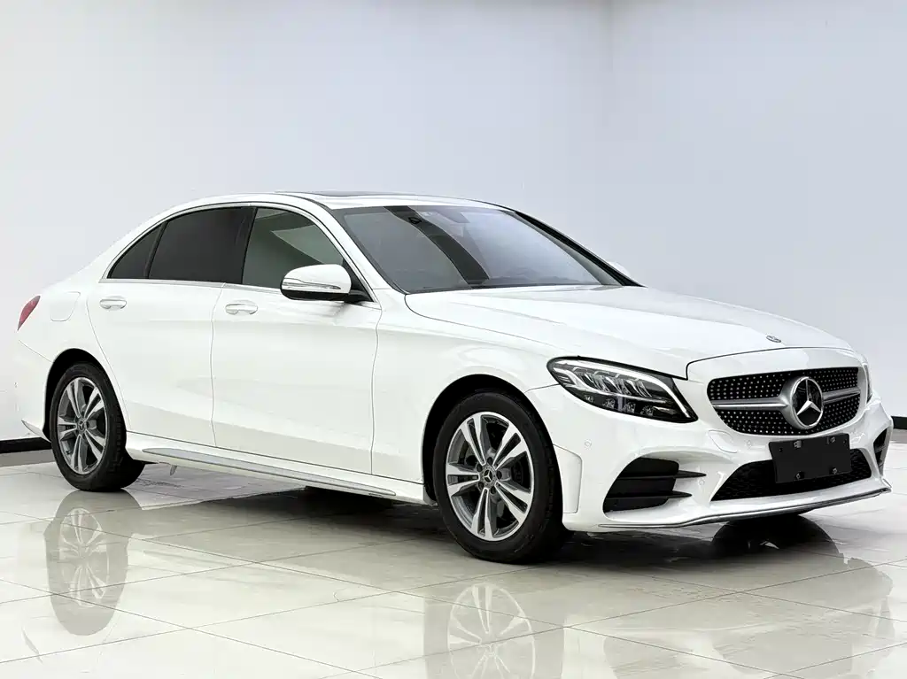 Mercedes-Benz C-Class — миниатюра 3