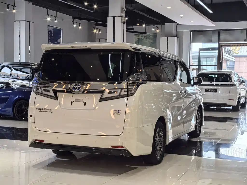 Toyota Vellfire 2019 2.5L HV Luxury