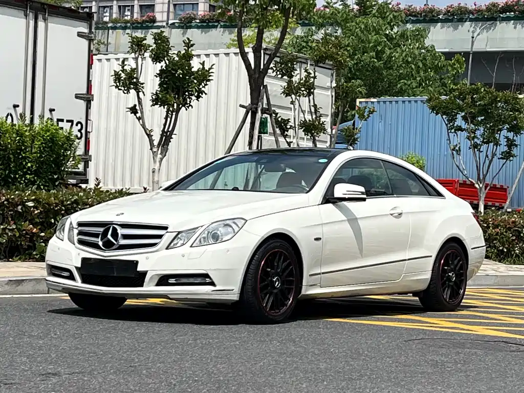 Mercedes-Benz E-Class (Import) 2011