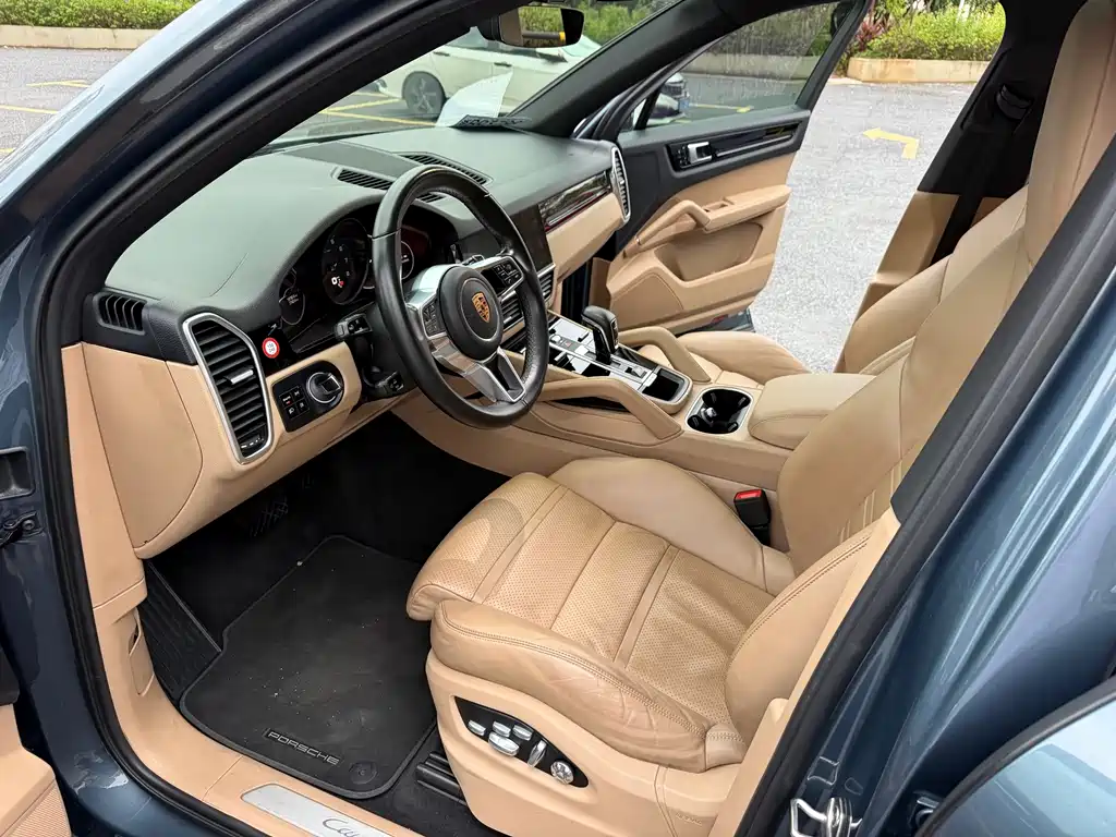 Porsche Cayenne — миниатюра 9