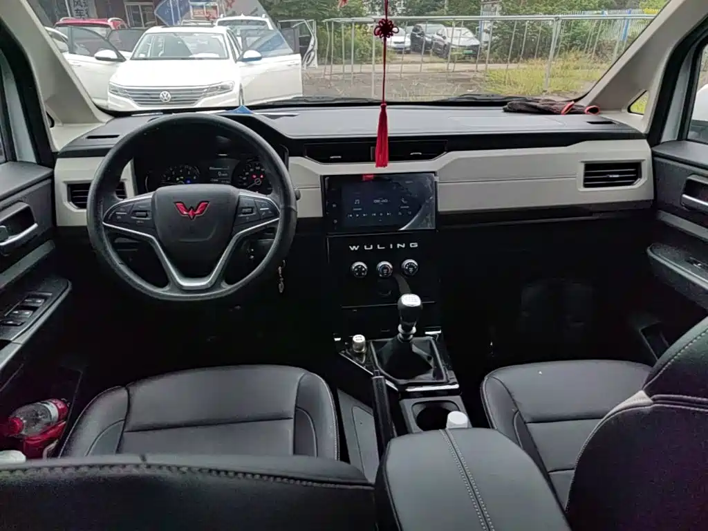 Wuling Hongguang PLUS — миниатюра 10