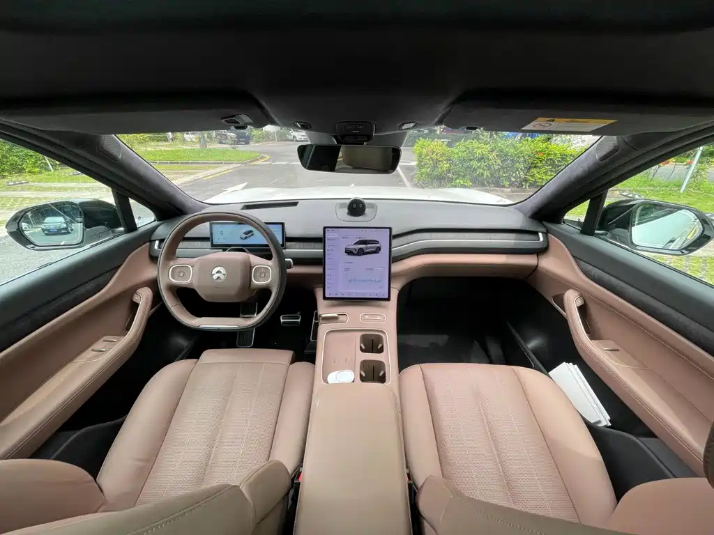 NIO ES8 — миниатюра 13