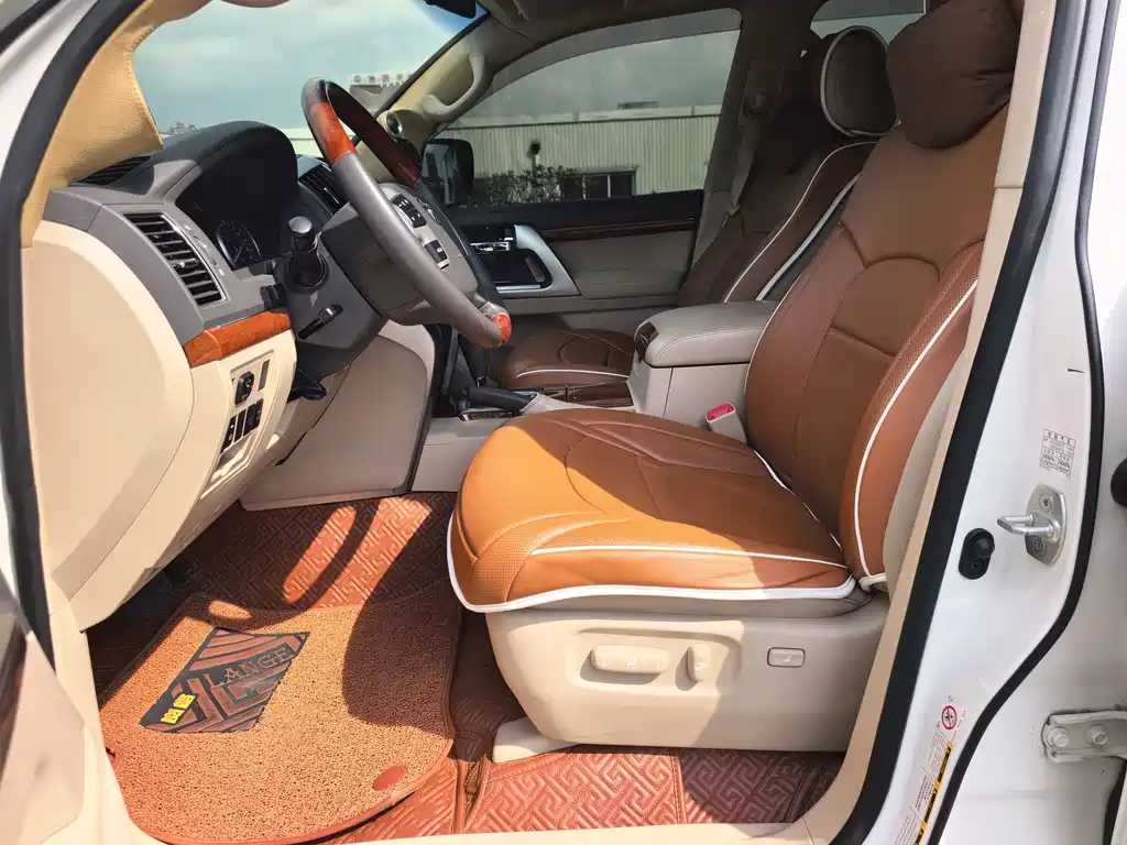 Toyota Land Cruiser 2012 4.0L AT VX
