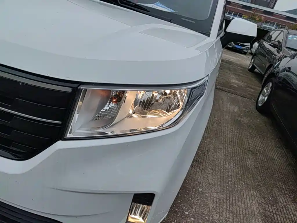 Wuling Hongguang PLUS — миниатюра 24