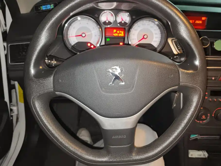 Peugeot 308 — миниатюра 14
