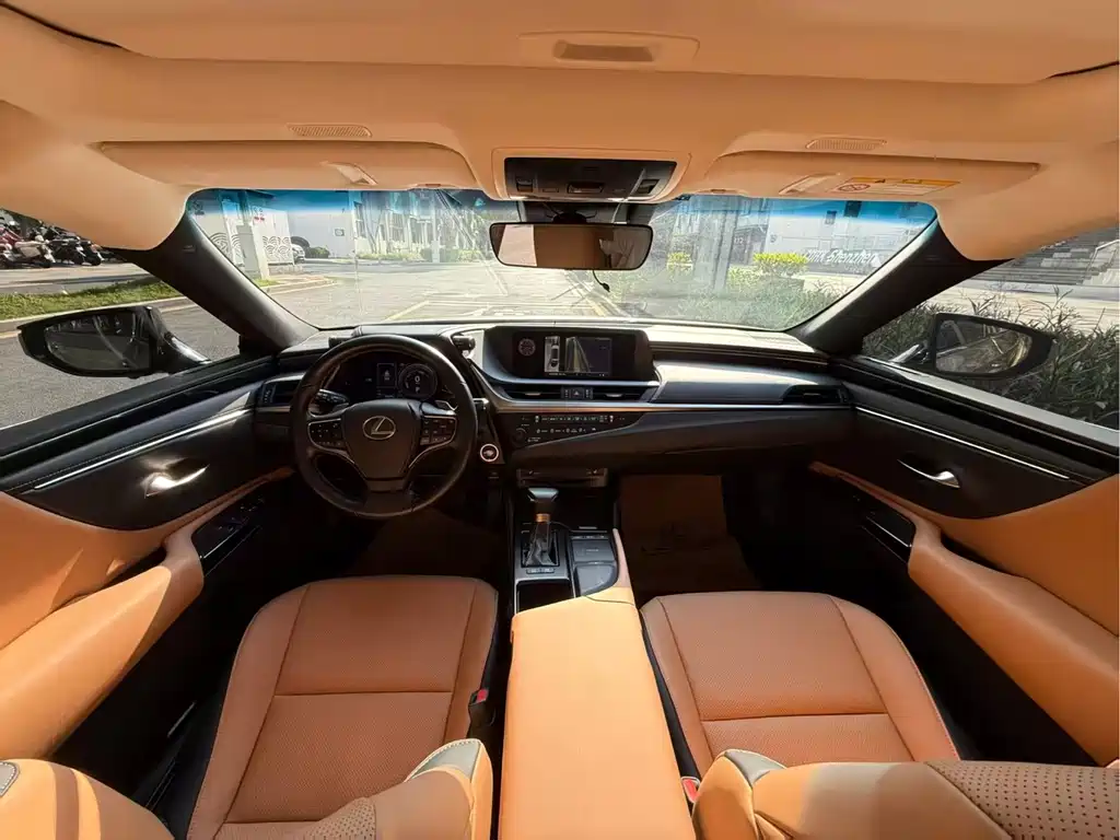 Lexus ES — миниатюра 7