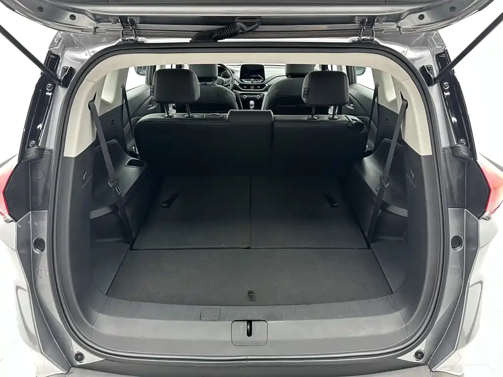 Chevrolet Volando — миниатюра 17