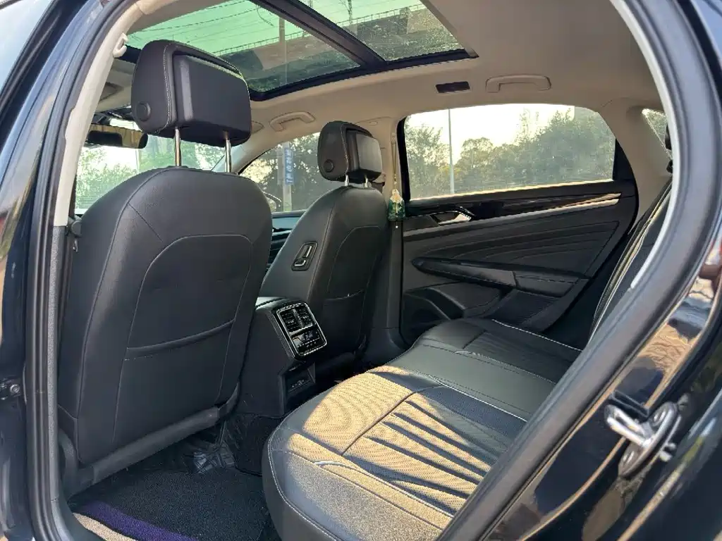 Volkswagen Passat — миниатюра 6