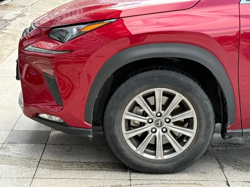 Lexus NX 2020 300h V